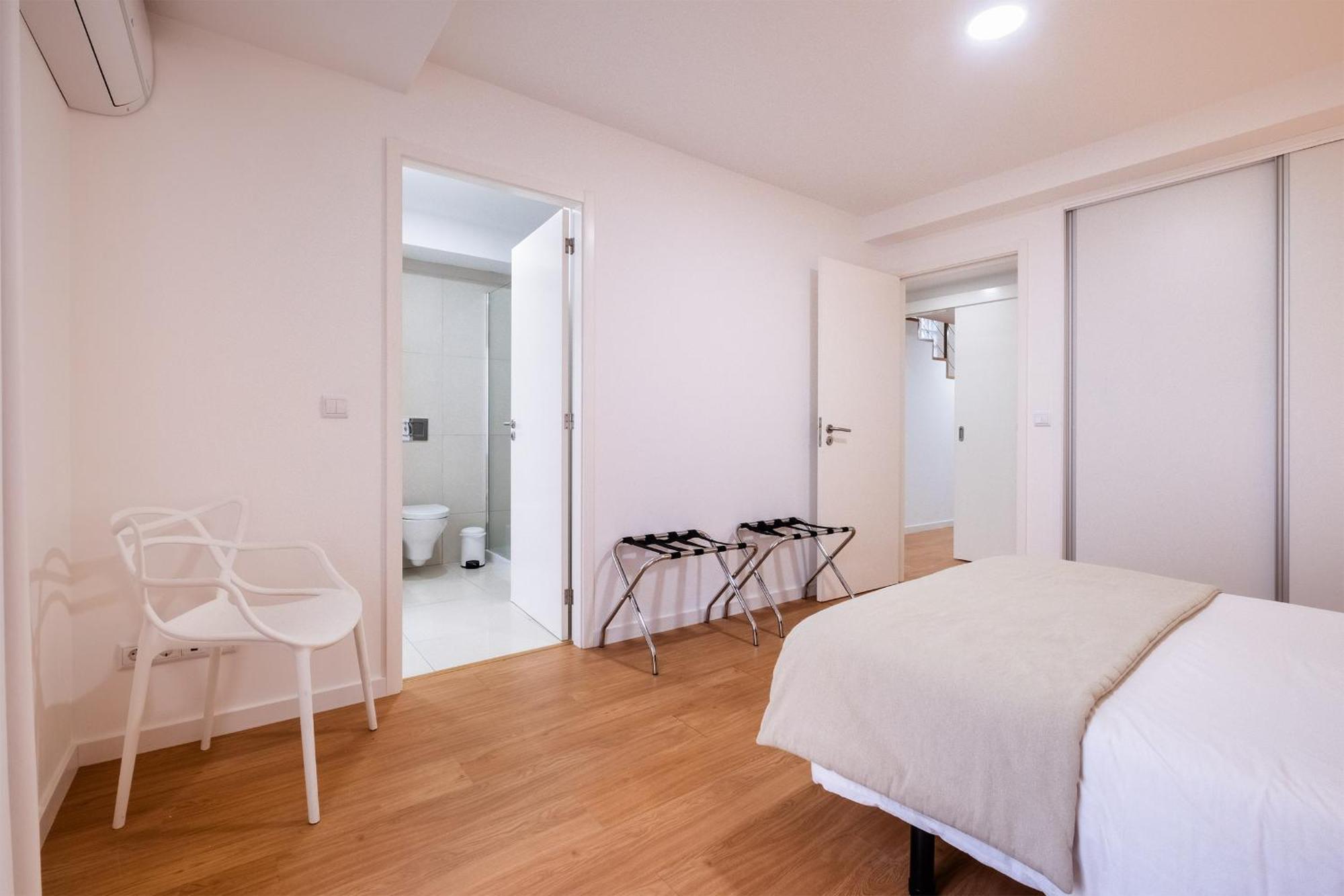Ponta Delgada Flats - Host & Chill Lägenhet Exteriör bild