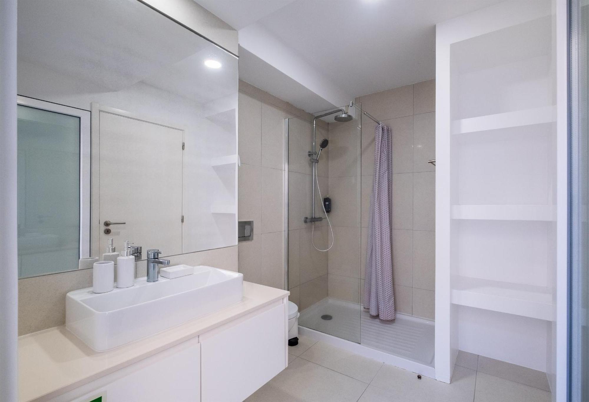 Ponta Delgada Flats - Host & Chill Lägenhet Exteriör bild