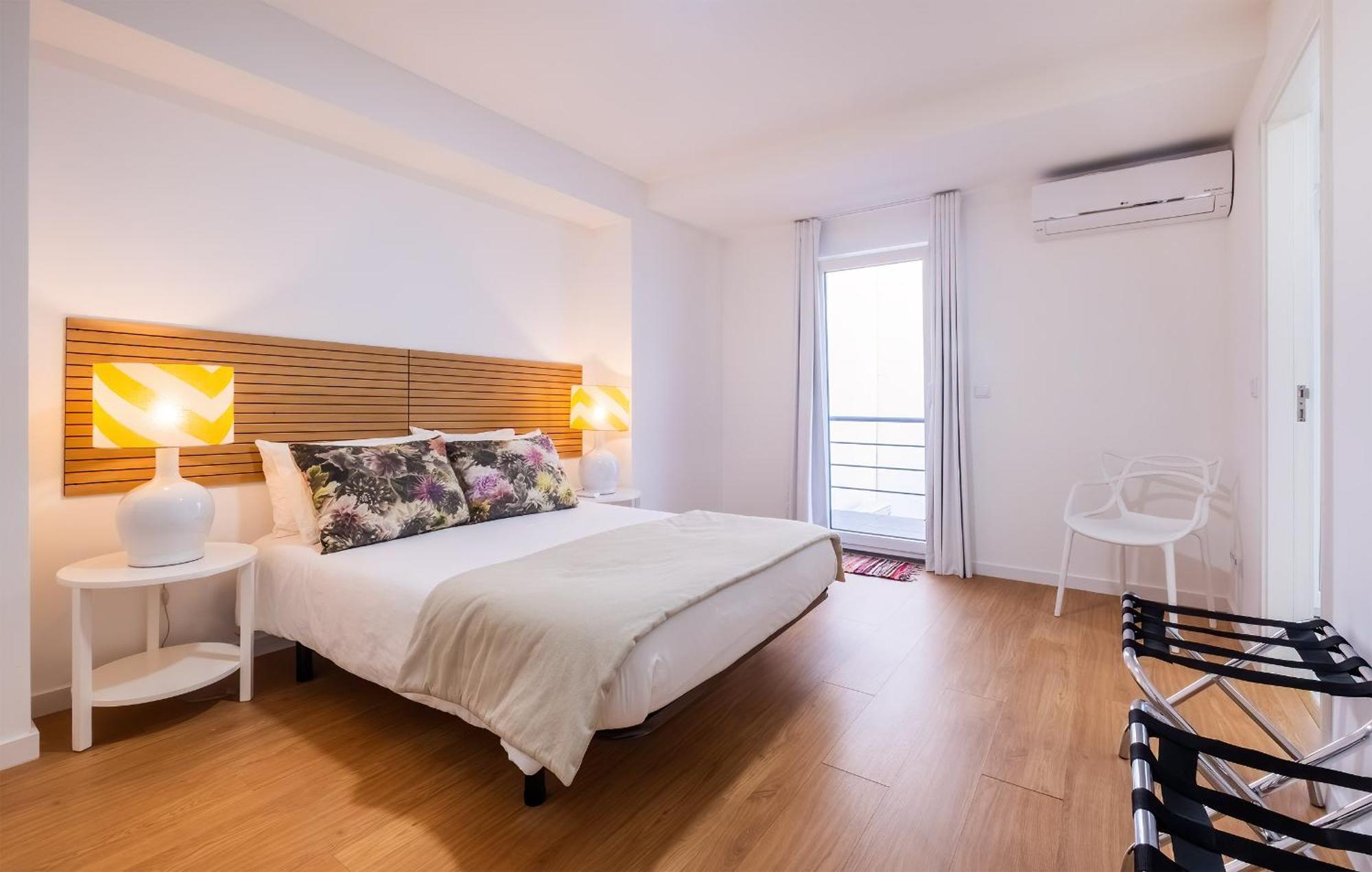 Ponta Delgada Flats - Host & Chill Lägenhet Exteriör bild