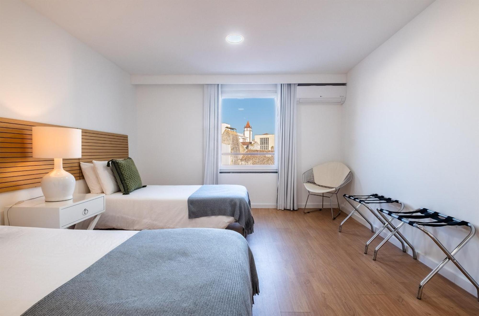 Ponta Delgada Flats - Host & Chill Lägenhet Exteriör bild